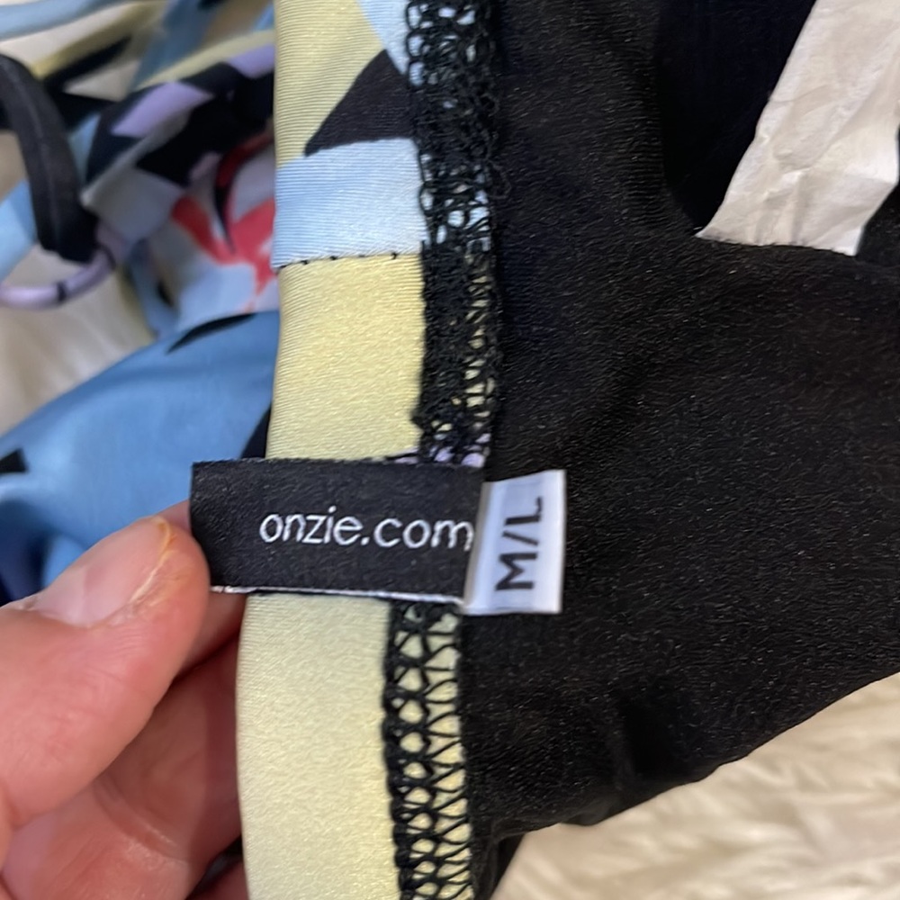 [onzie] The Chic Bra - Picture 5 of 6